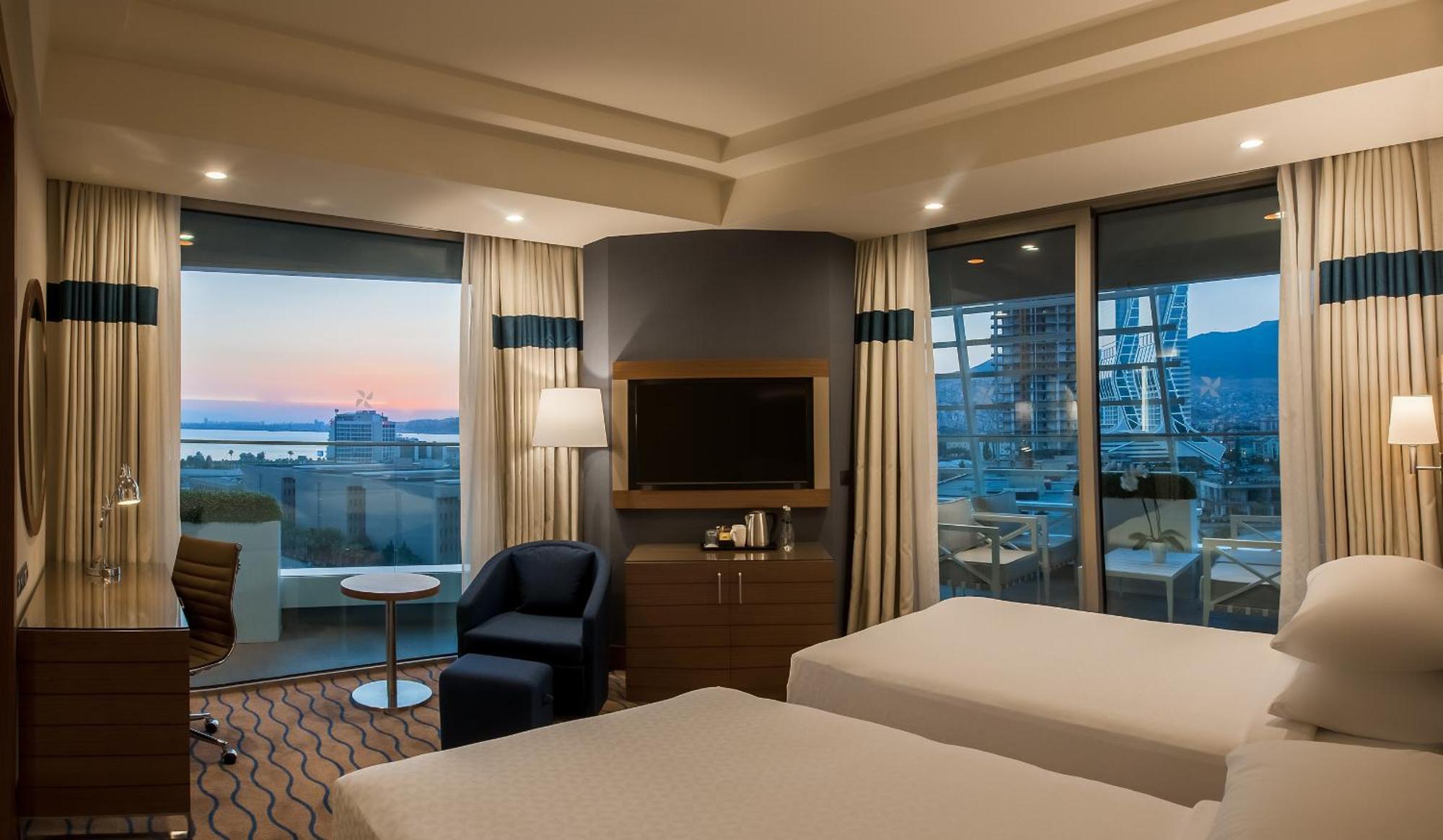 Four Points By Sheraton İzmir Exterior photo
