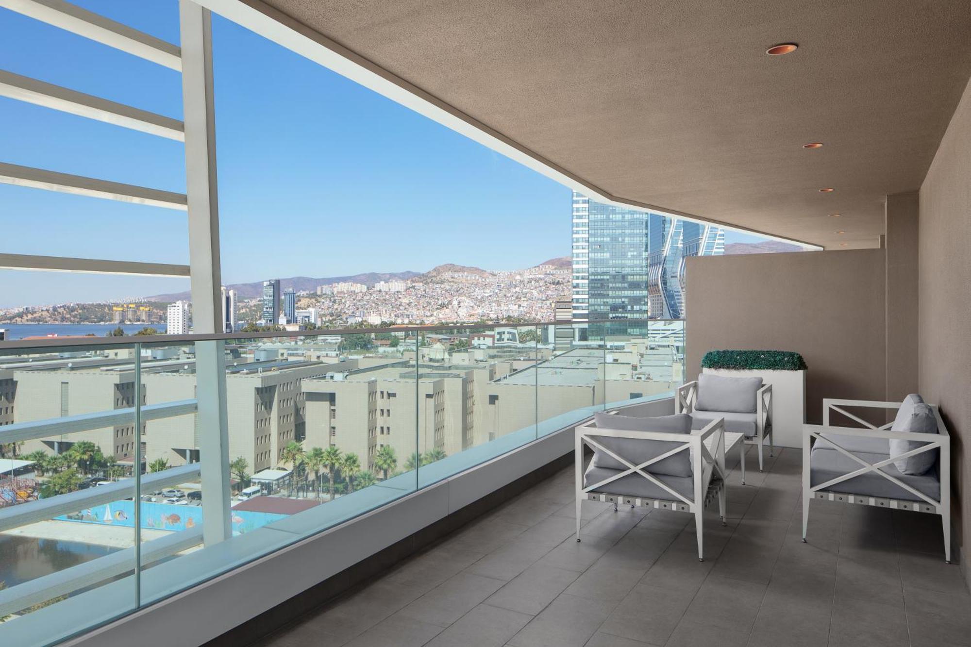 Four Points By Sheraton İzmir Exterior photo