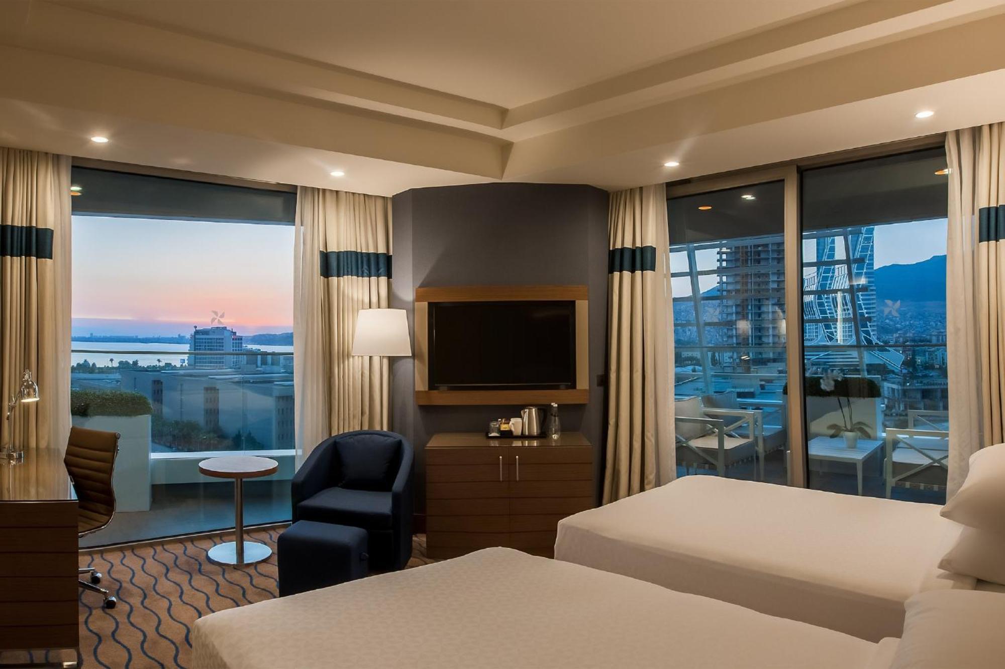 Four Points By Sheraton İzmir Exterior photo