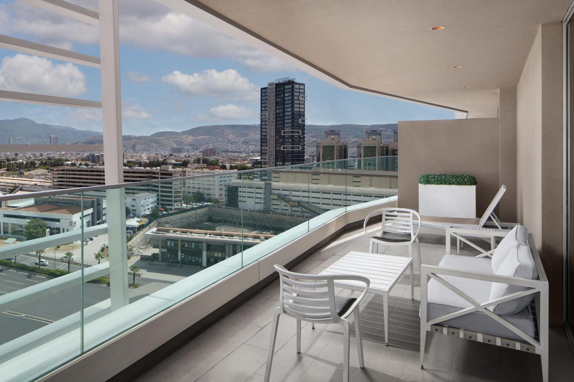 Four Points By Sheraton İzmir Exterior photo